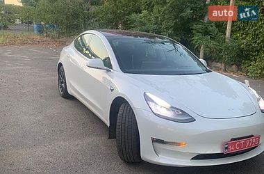 Tesla Model 3  2018