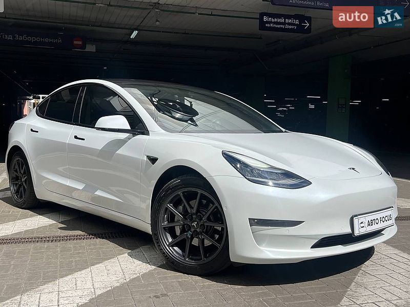Tesla Model 3 2018