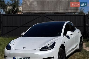 Tesla Model 3  2019