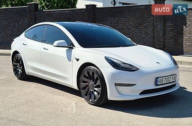 Tesla Model 3  2022