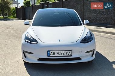 Tesla Model 3  2022