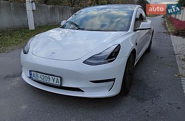 Tesla Model 3  2022