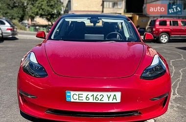 Tesla Model 3  2022