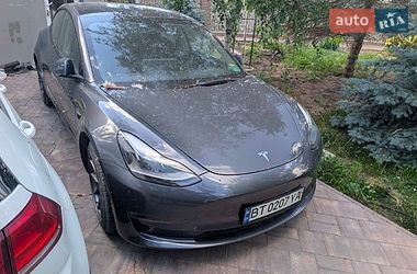 Tesla Model 3  2022