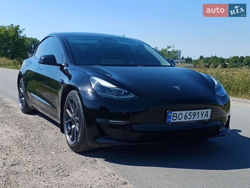 Седан Tesla Model 3 2021 в Тернополе Седан Tesla Model 3 2021 в Тернополе