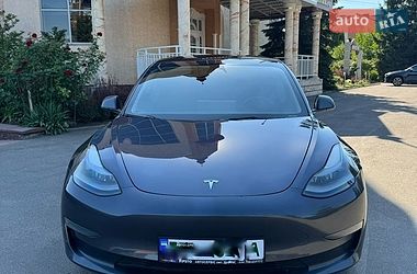 Седан Tesla Model 3 2023 в Тернополе Седан Tesla Model 3 2023 в Тернополе