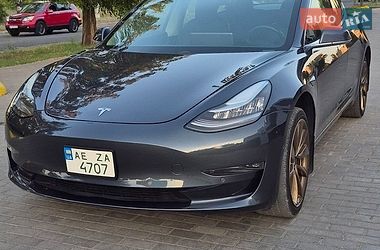 Седан Tesla Model 3 2018 в Кам'янському