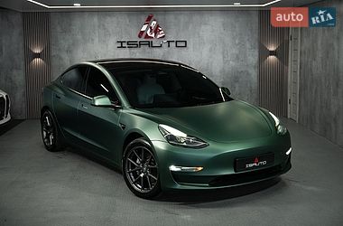 Tesla Model 3  2023
