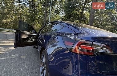 Седан Tesla Model 3 2022 в Борисполі