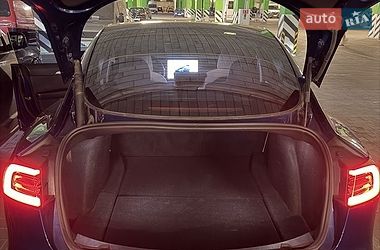 Седан Tesla Model 3 2022 в Борисполі