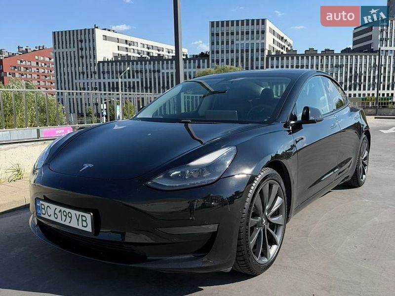 Tesla Model 3 2021