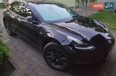 Tesla Model 3  2018