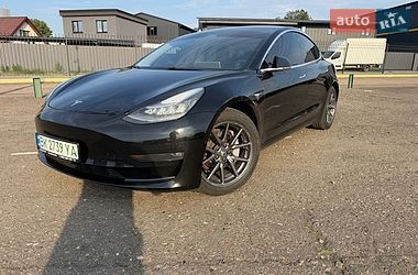 Tesla Model 3  2018
