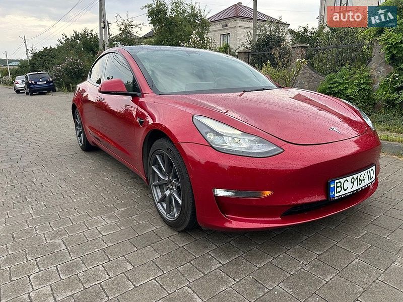 Tesla Model 3 2022