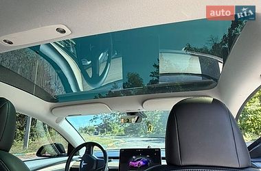 Седан Tesla Model 3 2022 в Сарнах