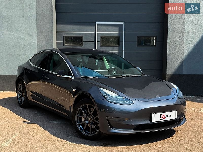 Tesla Model 3 2018