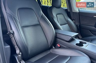 Седан Tesla Model 3 2022 в Києві