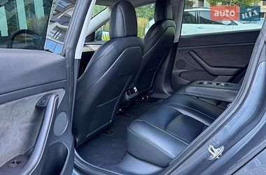 Седан Tesla Model 3 2022 в Києві