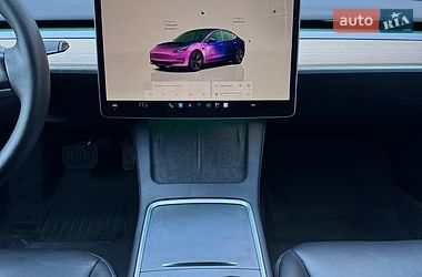 Седан Tesla Model 3 2022 в Києві