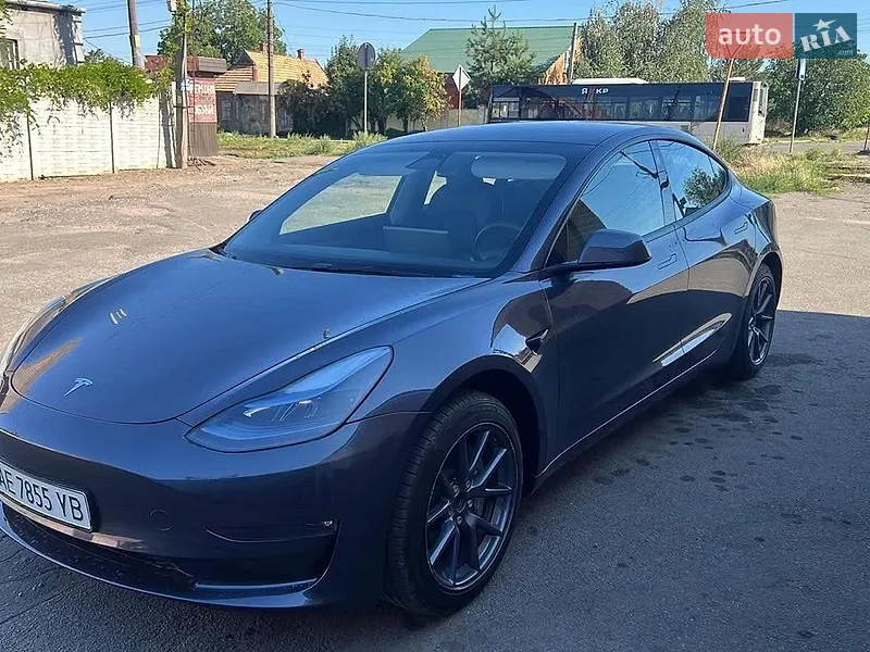 Tesla Model 3 2023