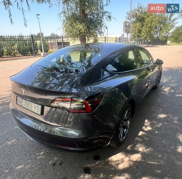 Седан Tesla Model 3 2023 в Кривом Роге