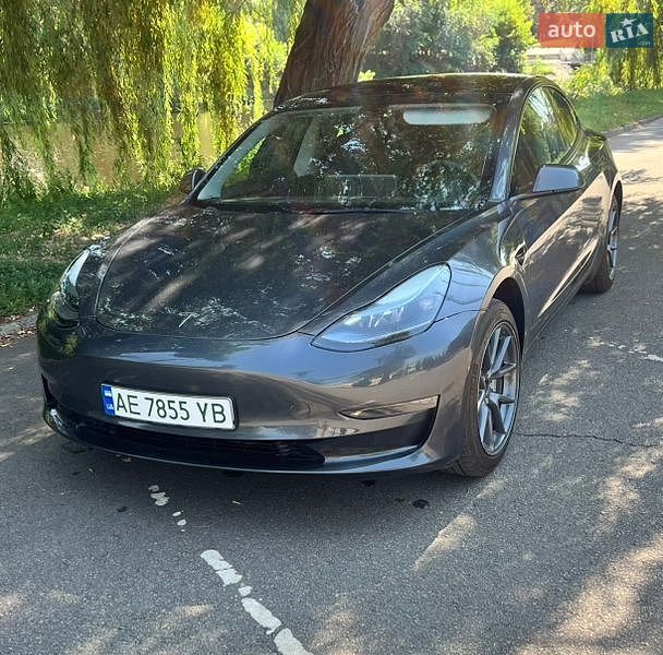 Седан Tesla Model 3 2023 в Кривом Роге