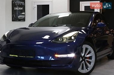 Tesla Model 3  2022