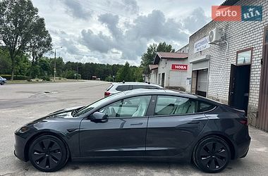 Седан Tesla Model 3 2025 в Днепре
