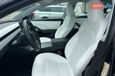 Седан Tesla Model 3 2025 в Днепре