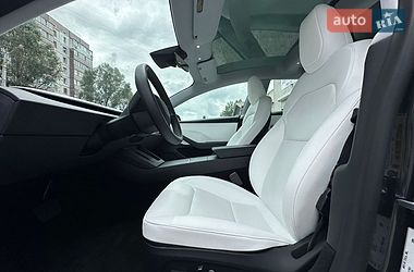 Седан Tesla Model 3 2025 в Днепре