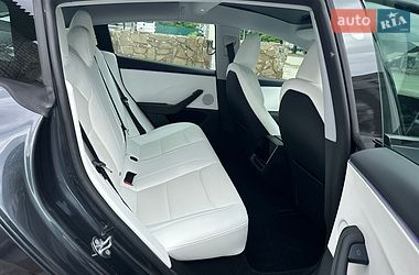 Седан Tesla Model 3 2025 в Днепре