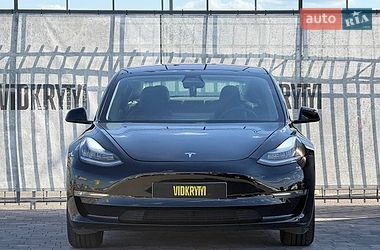 Седан Tesla Model 3 2018 в Києві