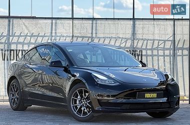 Седан Tesla Model 3 2018 в Києві
