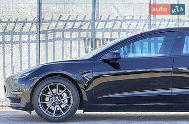 Седан Tesla Model 3 2018 в Києві
