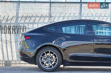 Седан Tesla Model 3 2018 в Києві