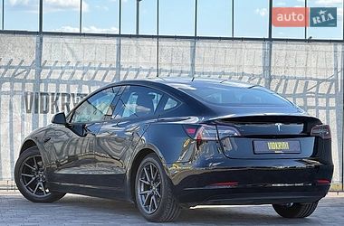 Седан Tesla Model 3 2018 в Києві