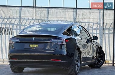 Седан Tesla Model 3 2018 в Києві