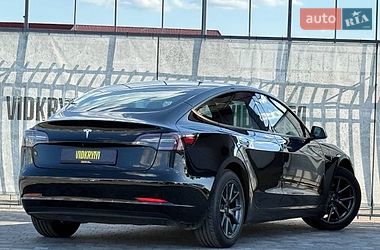 Седан Tesla Model 3 2018 в Києві