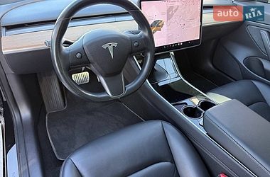 Седан Tesla Model 3 2018 в Києві