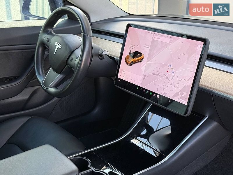 Седан Tesla Model 3 2018 в Києві