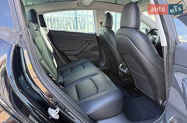 Седан Tesla Model 3 2018 в Києві