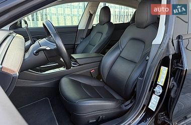 Седан Tesla Model 3 2018 в Києві