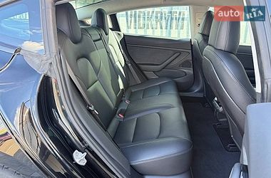 Седан Tesla Model 3 2018 в Києві