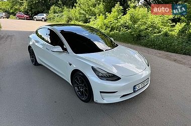 Tesla Model 3  2019