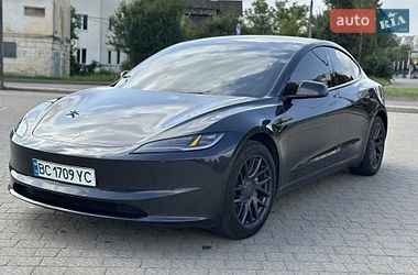 Tesla Model 3  2024