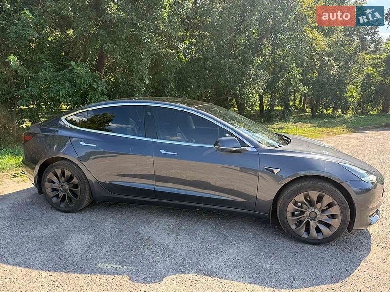 Седан Tesla Model 3 2019 в Харкові