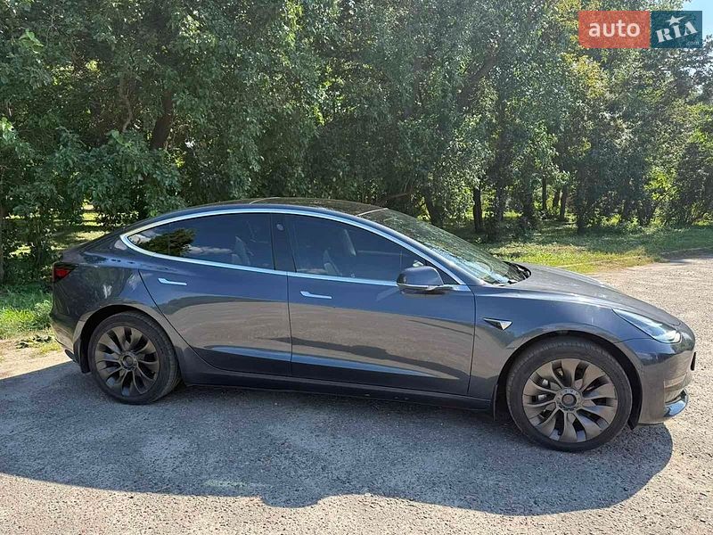 Седан Tesla Model 3 2019 в Харкові