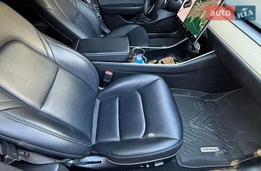 Седан Tesla Model 3 2019 в Харкові