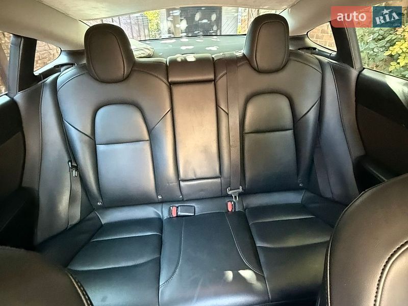 Седан Tesla Model 3 2019 в Харкові