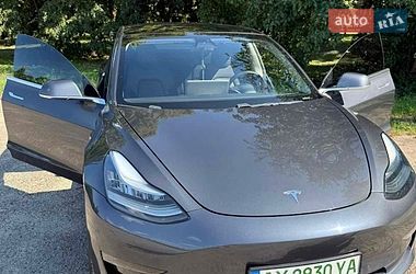 Седан Tesla Model 3 2019 в Харкові